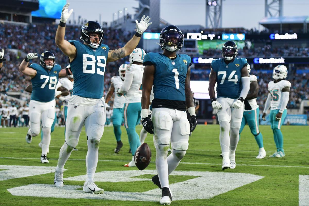 Jaguars cap undefeated preseason with 31-18 win vs. Dolphins