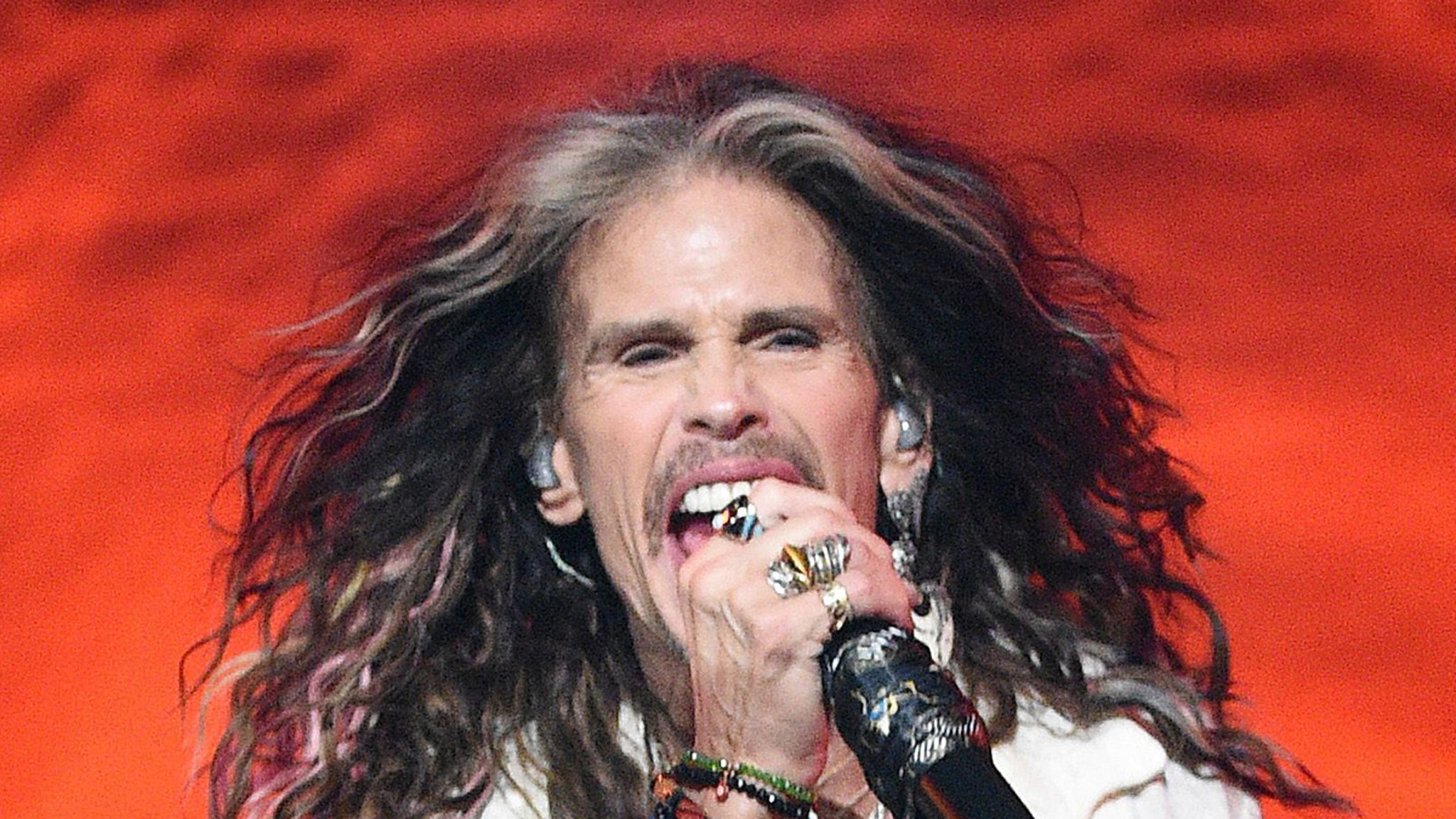 ‘Aerosmith’ Steven Tyler’s Vocal Cords are ‘Mangled’ But Will Sing Again