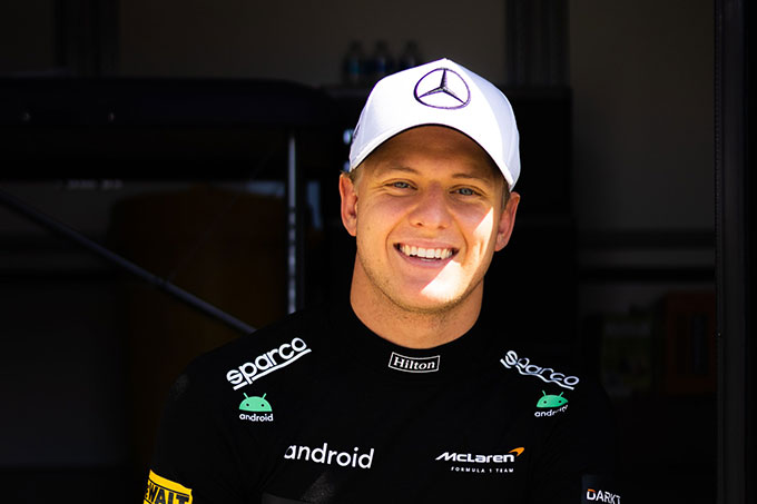 Schumacher in talks with Alpine over 2024 role