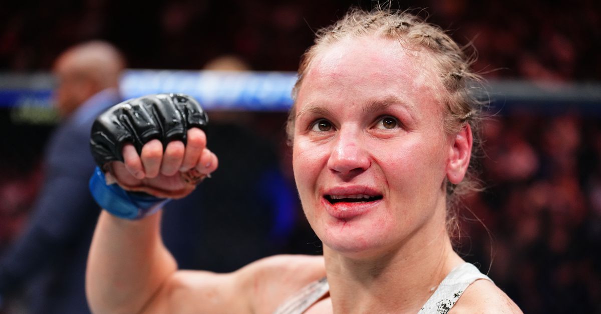 Valentina Shevchenko headed for surgery on broken thumb suffered at Noche UFC