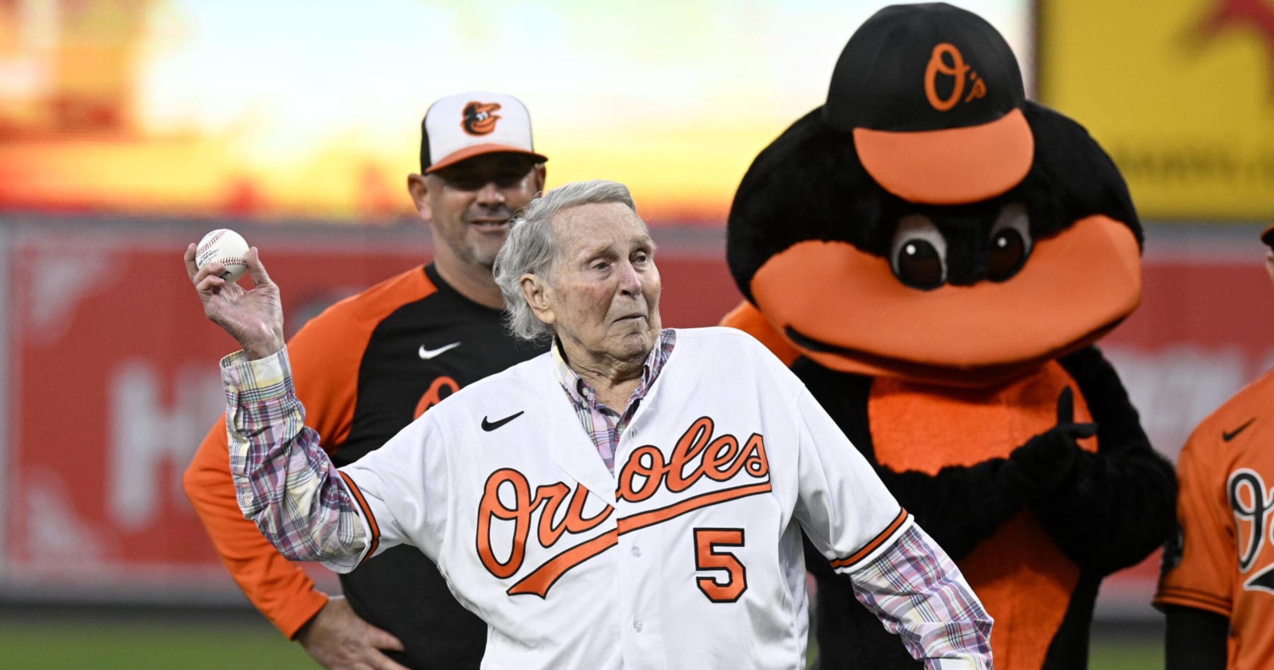 Brooks Robinson Dies at 86; Hall of Famer Won World Series, AL MVP with Orioles