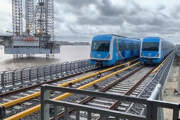 Lagos Blue Line Trains Now Fully Powered By Electricity, Avoid Walking On The Tracks – LAMATA