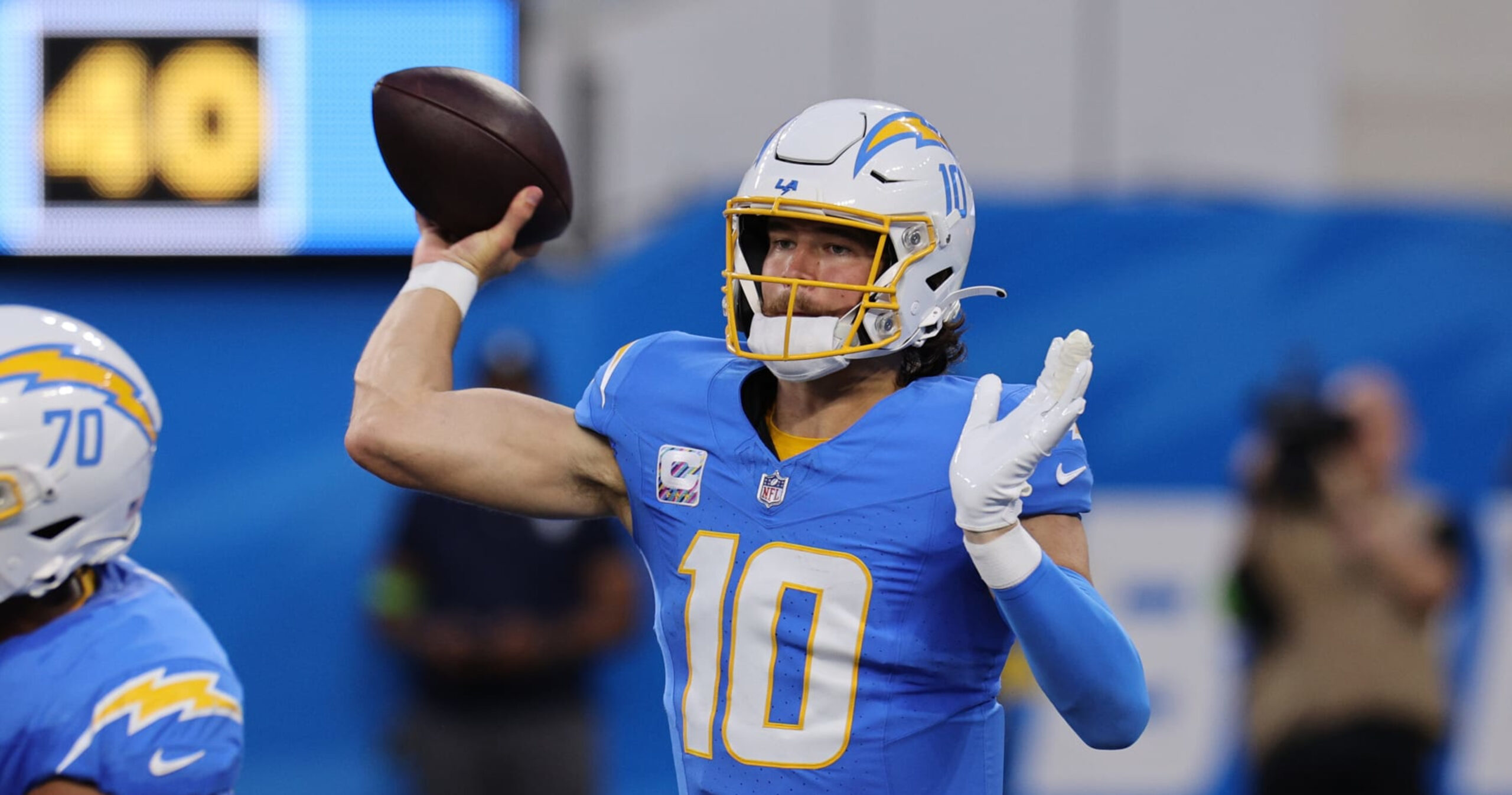 Chargers’ Justin Herbert, OC Kellen Moore Ridiculed by Fans After Loss to Cowboys