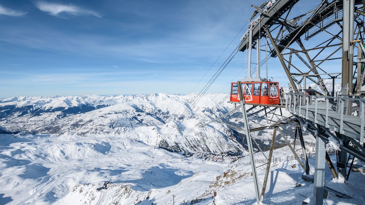 How to plan a ski trip to France