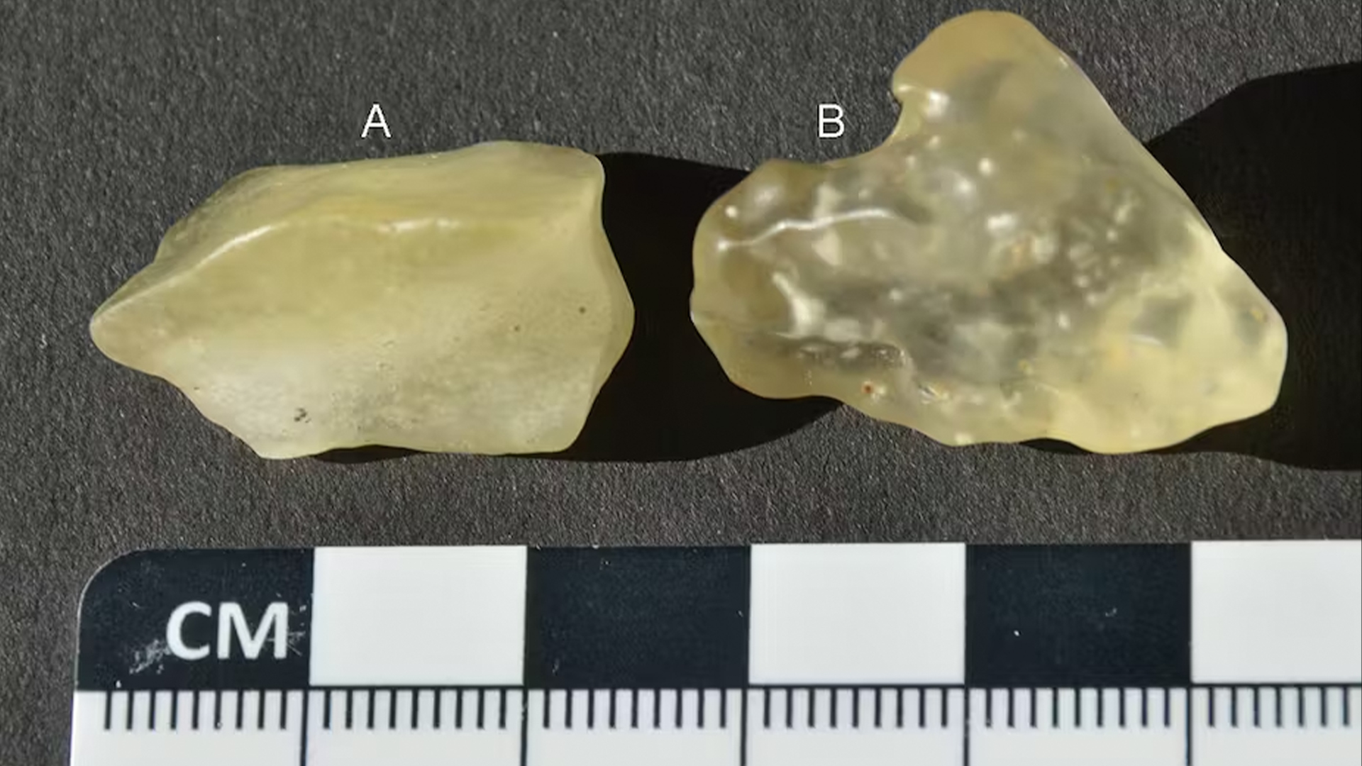 Strange yellow glass found in Libyan desert may have formed from lost meteor impact