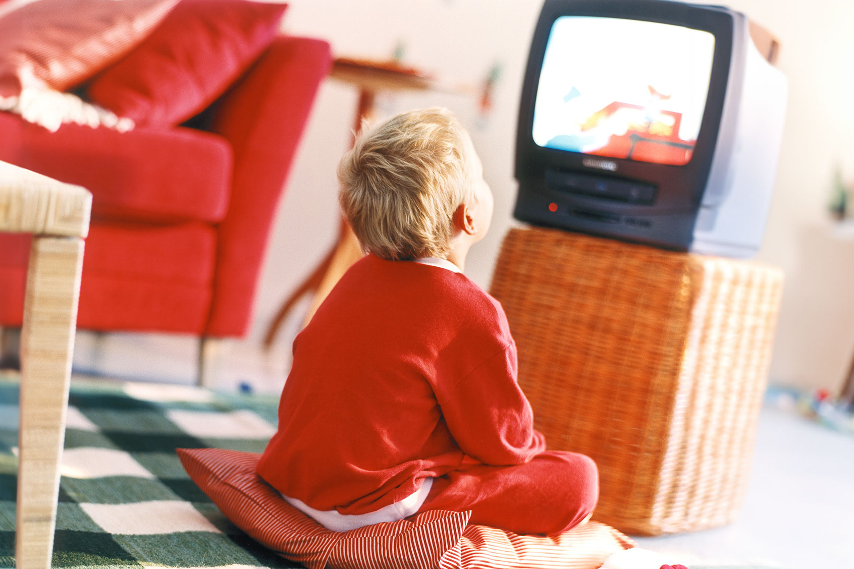 TV screen time associated with sensory differences in toddlerhood, study finds