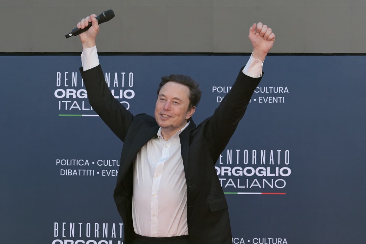 Elon Musk says wants more control over Tesla
