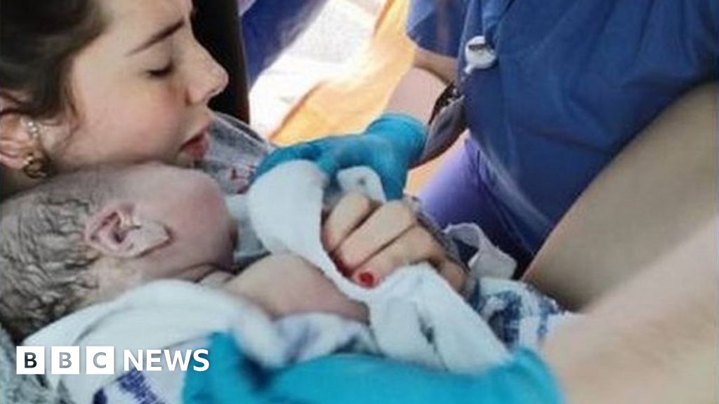 Swansea: Mum gives birth in traffic jam on way to hospital