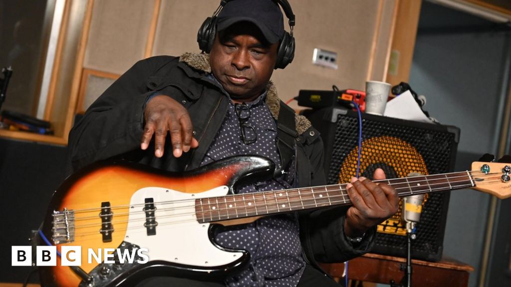 Jamiroquai’s ‘Dynamite’ bassist dies in car crash