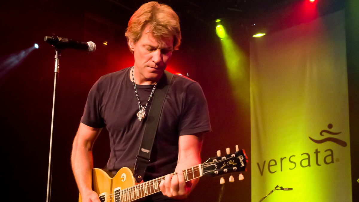 Bon Jovi or Non Jovi? — Fans Claim Autographed Albums Were Actually Autopenned